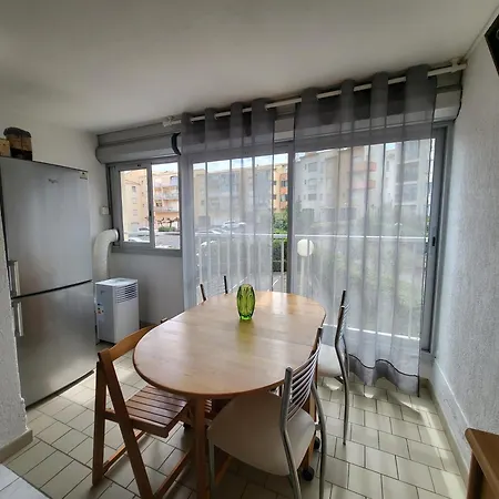 Jolie Avec Piscine Prive Apartament